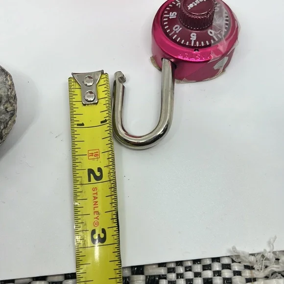 Lock 🔑 - Picture 8 of 9